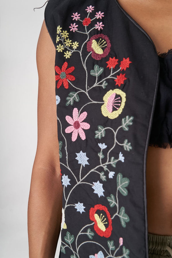 Siyah Örgü Yelek – Ön Satış